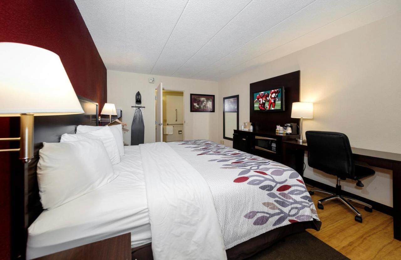 Red Roof Inn Lansing East - Msu Eksteriør billede