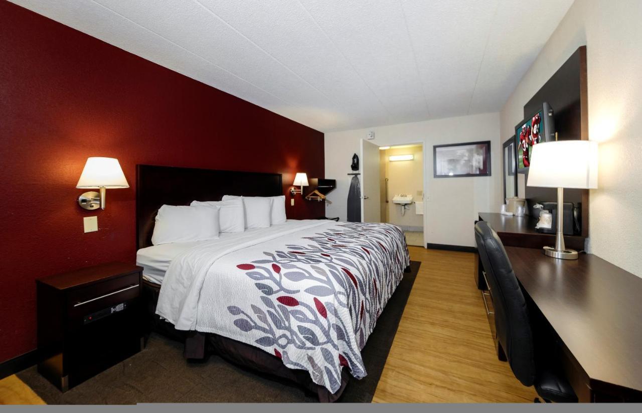 Red Roof Inn Lansing East - Msu Eksteriør billede