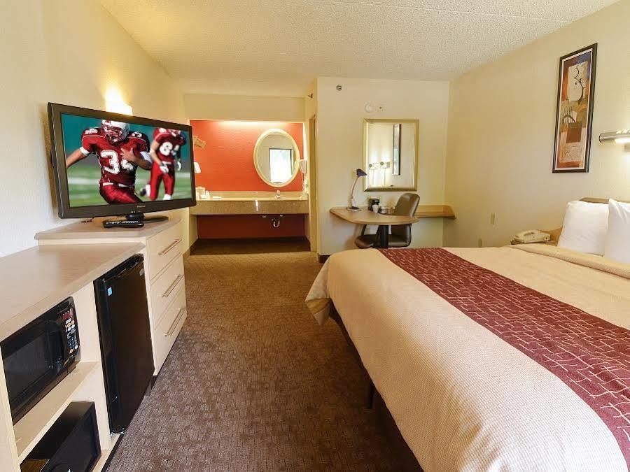Red Roof Inn Lansing East - Msu Eksteriør billede